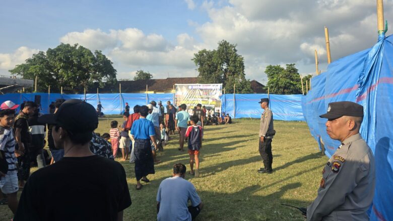 Paguyuban Sekar Kedaton Gelar Peresean Akbar di Lapangan Mareje Gerung