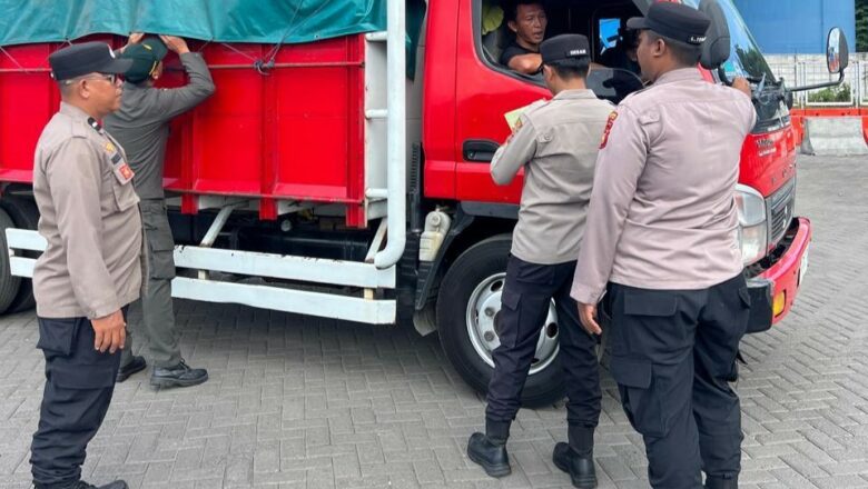 Pengamanan Ketat KM DLN Batulayar, Polsek Lembar Jaga Stabilitas di Pelabuhan Nusantara Satu