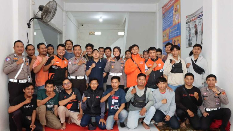 Satlantas Polres Lombok Barat Tingkatkan Kesadaran Kurir Shopee di Kecamatan Gerung