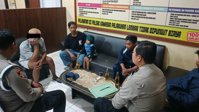 KMP Parama Kalyani Lakukan Evakuasi Penumpang di Perairan Lembar, Lombok Barat
