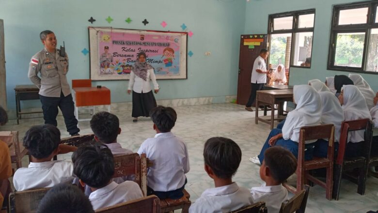 Program Polsek Sekotong Menyapa Sekolah Hadir di SMPN SATAP 4 Sekotong