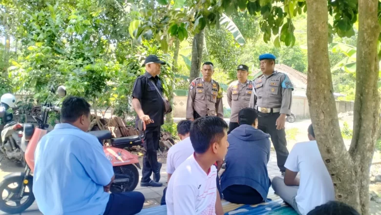 Cegah Kriminalitas, Polsek Lembar Gelar Patroli Rutin