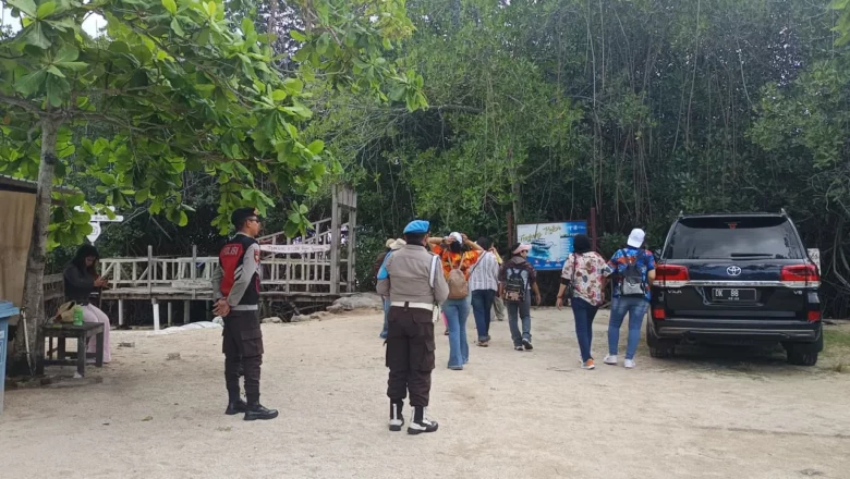 Cegah Kejahatan 3C, Polsek Sekotong Gencarkan Patroli Dialogis