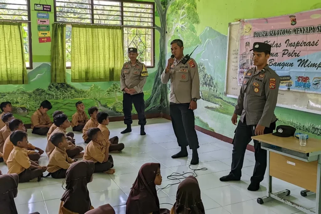 Sentuhan Polri di Sekolah, Bentuk Generasi Anti-Bullying di Sekotong