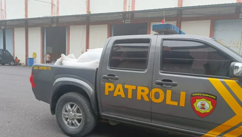 Polisi Kawal 2 Ton Jagung Petani Lembar Hingga Gudang BULOG