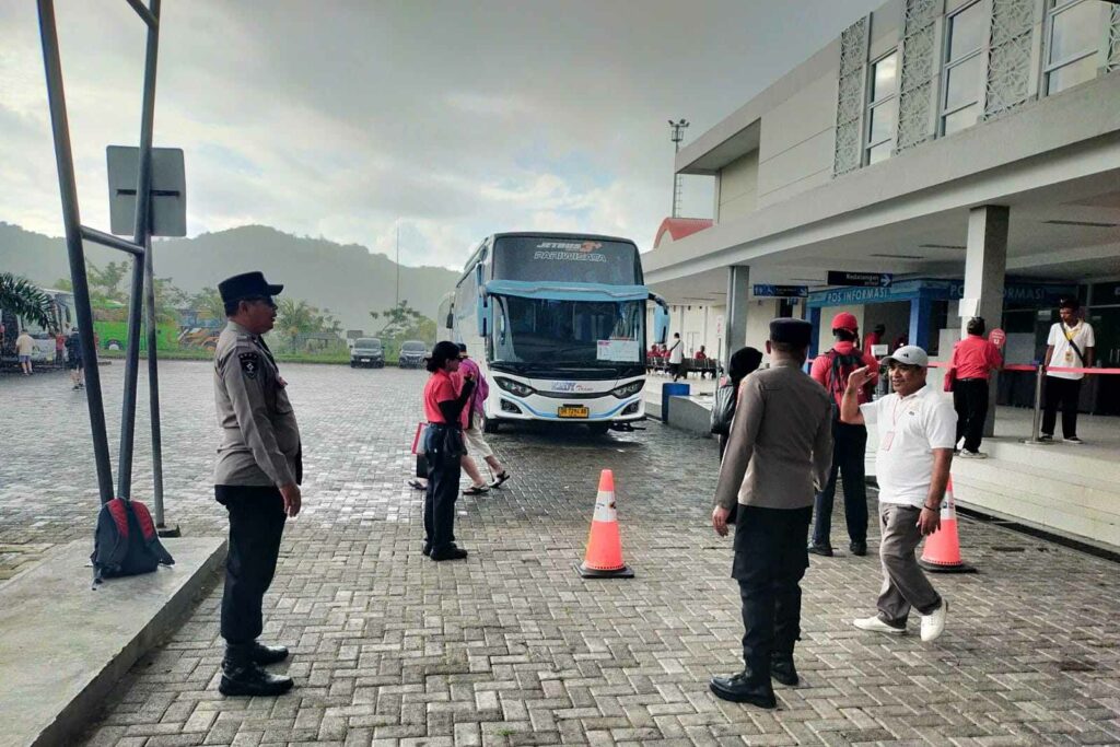 Lombok Sambut Kapal Pesiar Viking Venus, Pelabuhan Gili Mas Dijaga Ketat