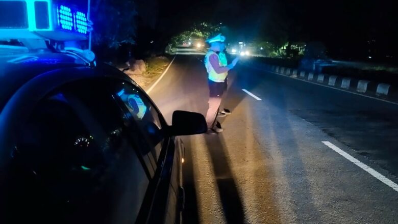 Jaga Kamseltibcar Lantas, Satlantas Polres Lobar Sisir Jalur Rawan Kejahatan