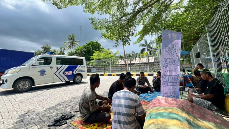 Satlantas Lombok Barat Turun Langsung, Edukasi Sopir di Pelabuhan Lembar