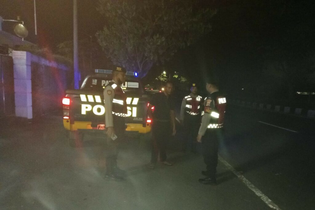 Jamin Keamanan, Polisi Sisir Jalur Rawan Kejahatan di Lombok Barat