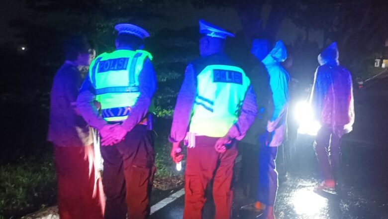 Laporan 110, Nyawa Terselamatkan: Polisi Gerak Cepat Evakuasi Laka Tunggal