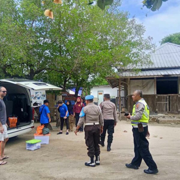 Cegah 3C dan Cuaca Ekstrem, Polisi Patroli Pesisir Tanjung Kelor