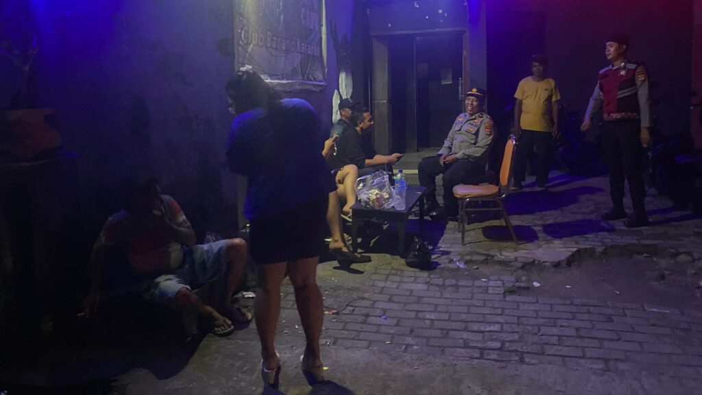 Polres Lobar Gelar Patroli Dialogis di Titik Vital Wisata