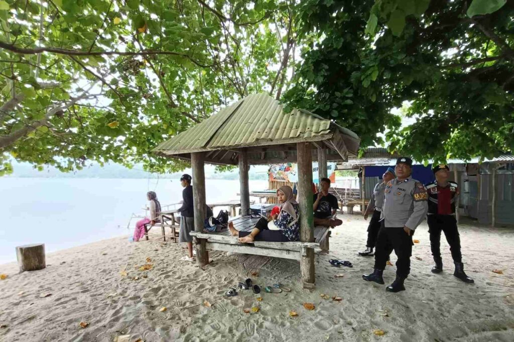Antisipasi Kriminalitas 3C di Objek Wisata Sekotong