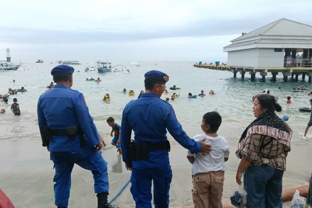 Pengamanan Ketat Pantai Batu Layar Pasca Tahun Baru