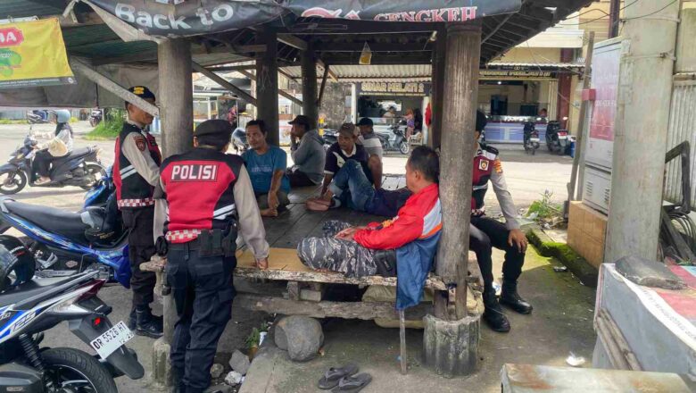 Patroli Dialogis di Gerung, Polres Lombok Barat Sosialisasi Inovasi KEMOS
