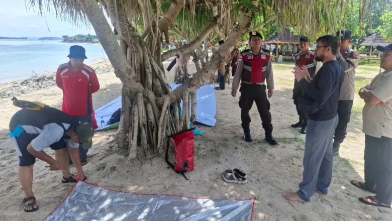 Libur Akhir Pekan, Polisi Patroli di Pesisir Sekotong Lombok Barat