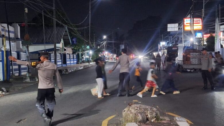 Lalu Lintas Lancar, Polsek Gerung Kawal Salat Tarawih