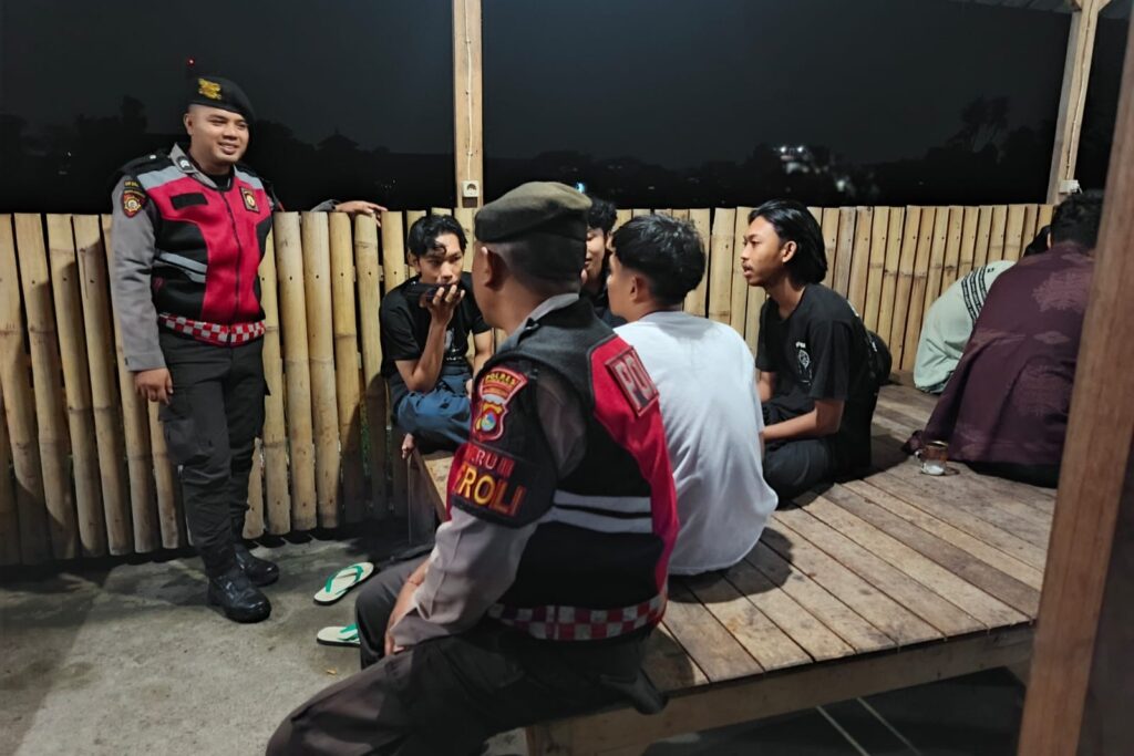 Polres Lombok Barat Kenalkan Inovasi KEMOS 110 di Dusun Jerneng